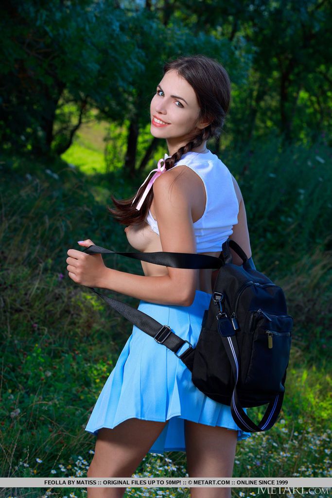 MetArt presents Feolla - Presenting Feolla