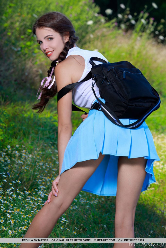 MetArt presents Feolla - Presenting Feolla