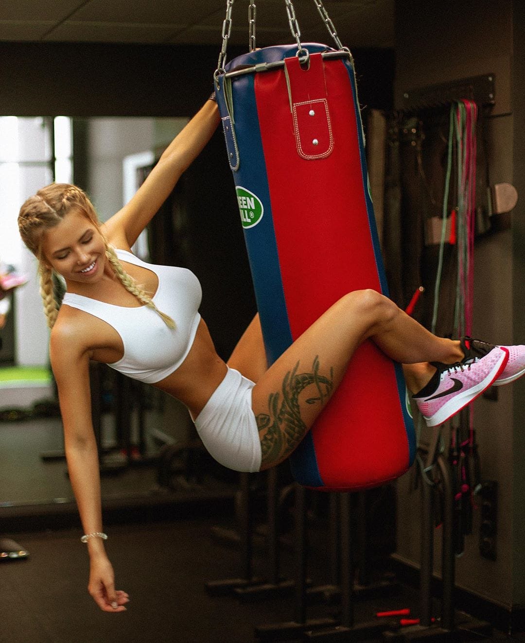 Nata Lee looks super hot in any outfit