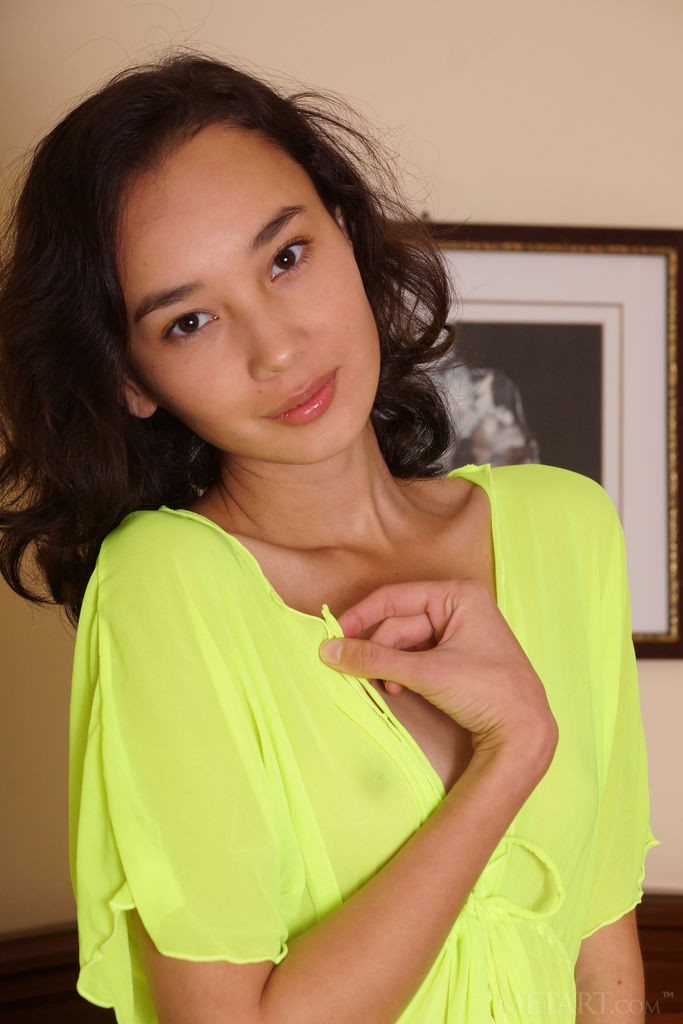 Djessy - Asian hottie in yellow silky shirt will do anything for you