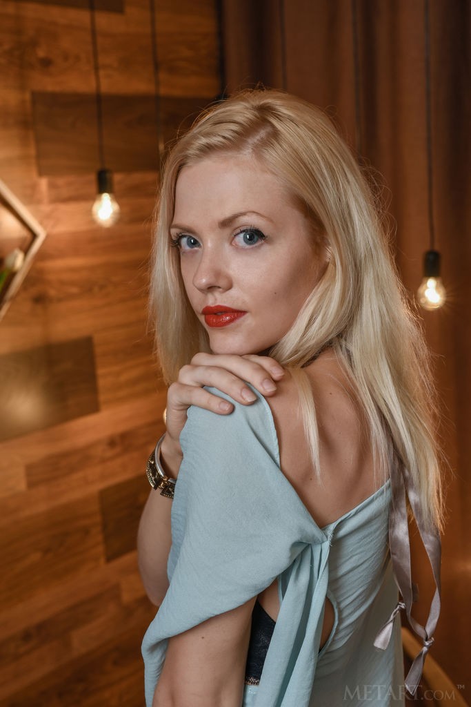 Camelia - Skinny MILF with no tits posing naked inside of a cabin