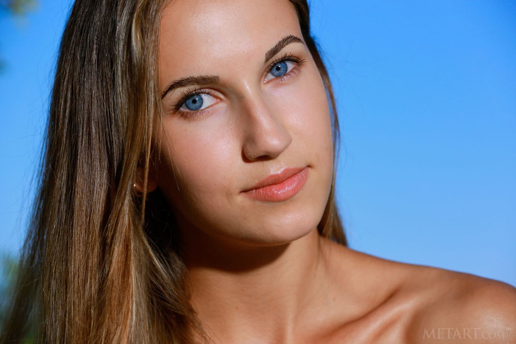 Milenia - Smoking hot barely legal teen trying out some clothes