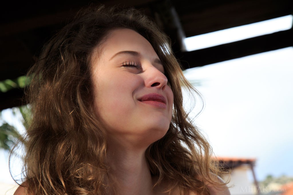 Clarice - Her body is so firm juicy you just want to eat her up