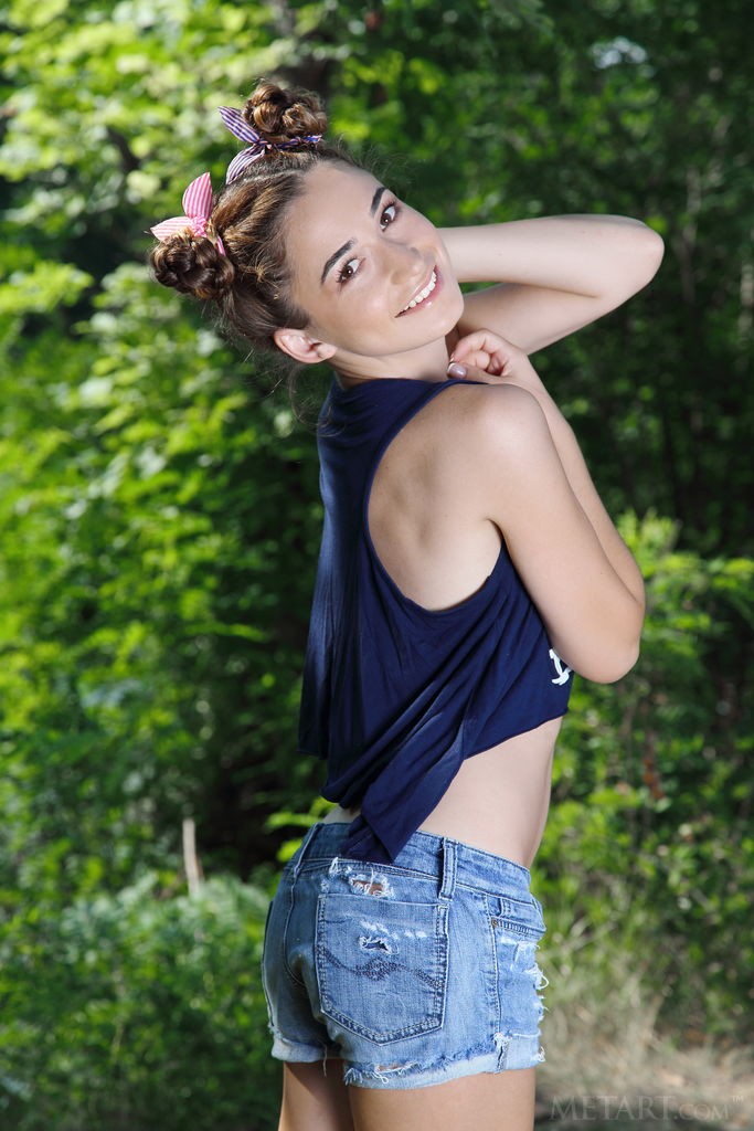 Susie - Outdoor strip show with a spunky playful brunette teen