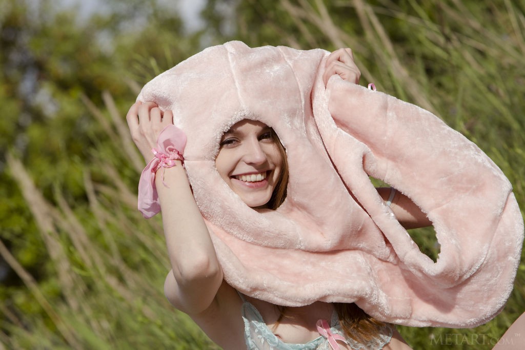 Sofi Shane - Outdoor naked photo shoot wit ha delicate blonde teen