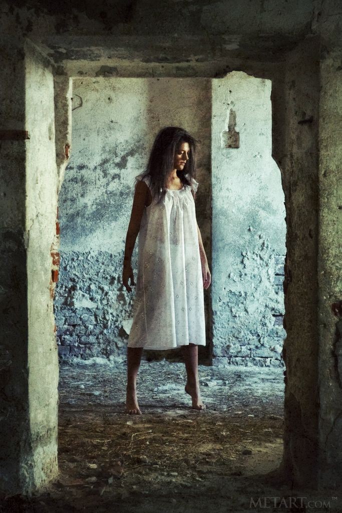 Mila Mendes - Photo shoot at an abandoned country house with a brunette