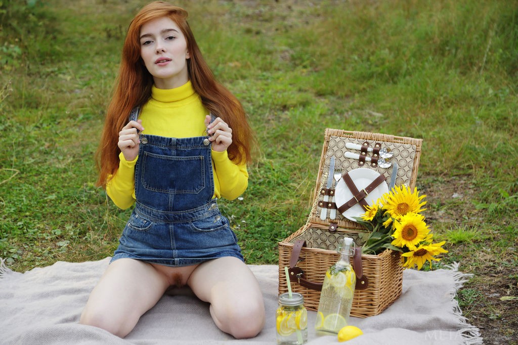 Jia Lissa - Redheaded beauty has fun with sunflowers naked outside