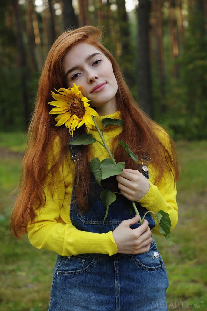 Jia Lissa - Redheaded beauty has fun with sunflowers naked outside