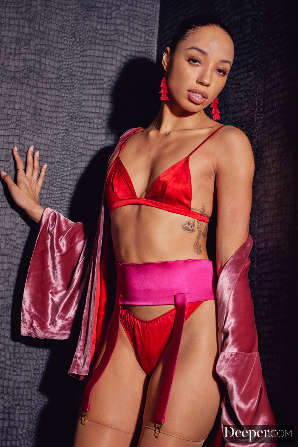 Alexis Tae Beautiful Black Women Loves Anal Sex - Deeper