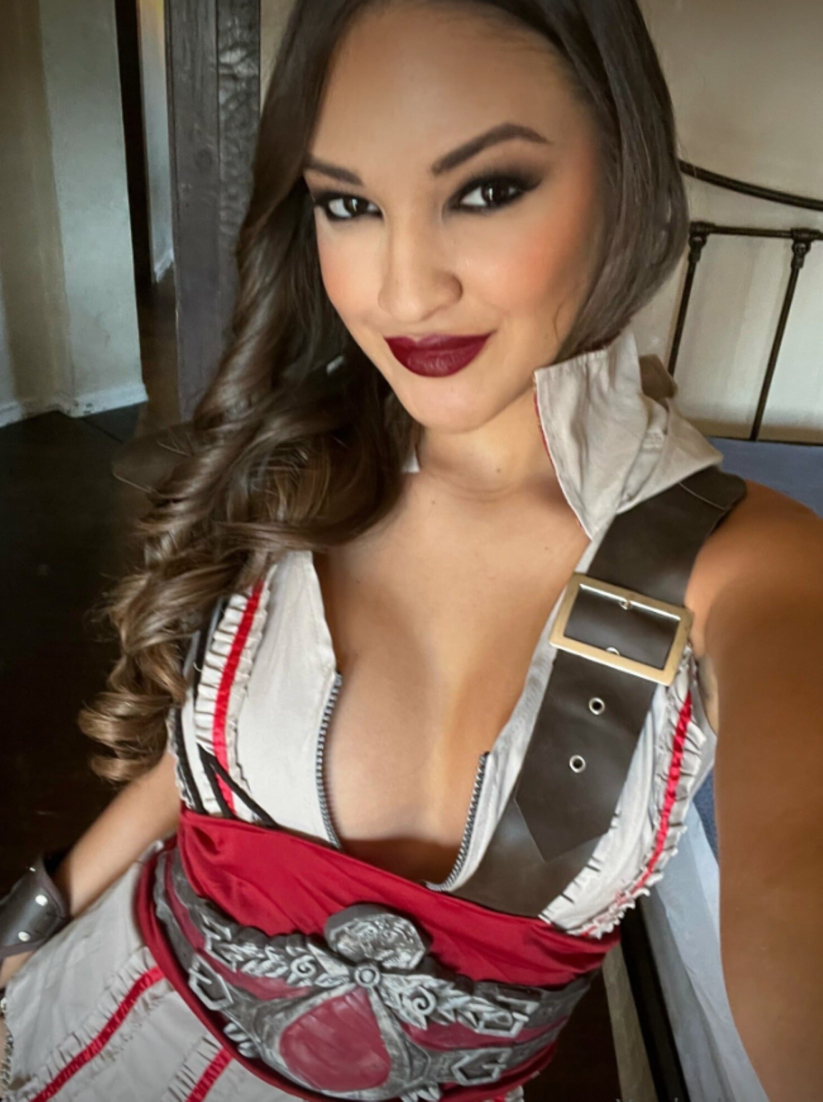 Gizelle looks amazing as she presents her bombshell figure bubble butt
